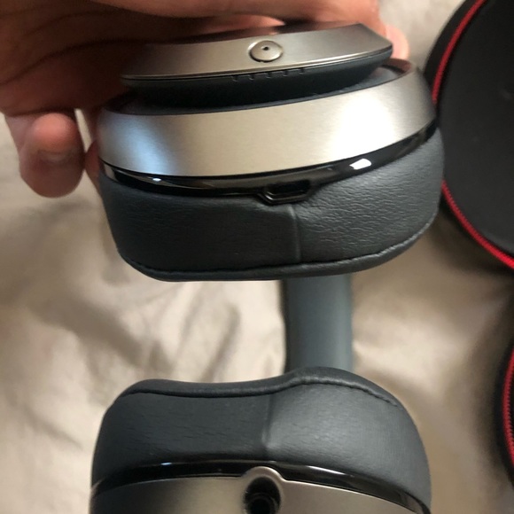 BEATS STUDIO WIRELESS - Picture 4 of 8